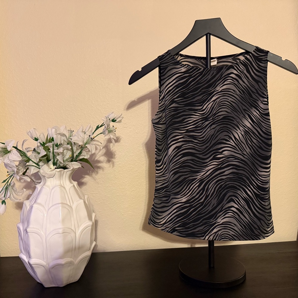 Elegant Zebra Pattern Tank Top